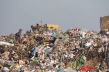 В России чаще всего мусор просто закапывают в землю